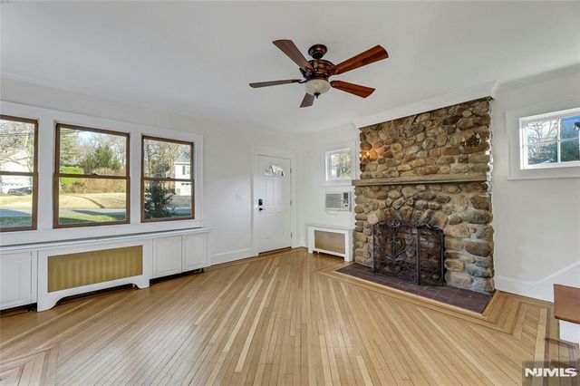 10 W Lake Drive, Wayne, NJ 07470