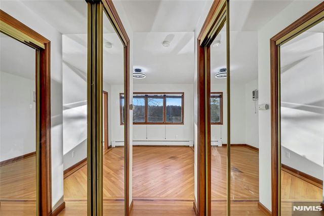 10 W Lake Drive, Wayne, NJ 07470