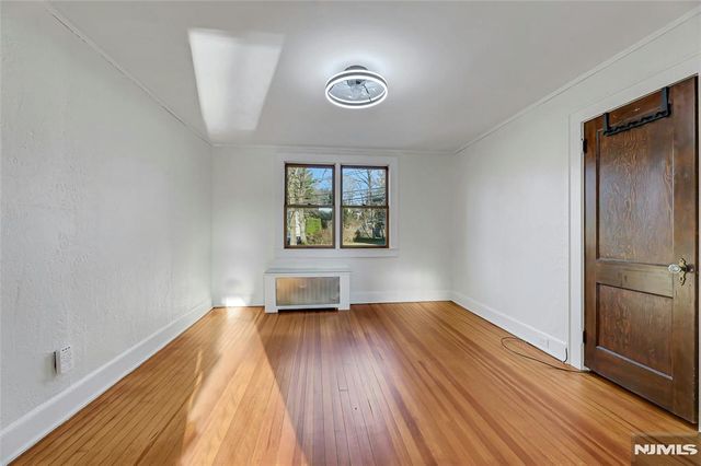 10 W Lake Drive, Wayne, NJ 07470