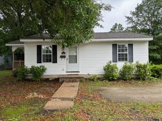 902 E 13th Street, Lumberton, NC 28358