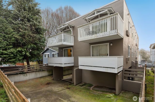 1120 N 91st Street, Seattle, WA 98103