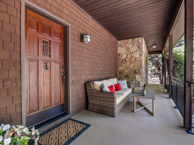 181 Lakeshore Drive, Chesnee, SC 29323