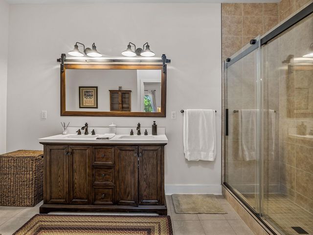 181 Lakeshore Drive, Chesnee, SC 29323
