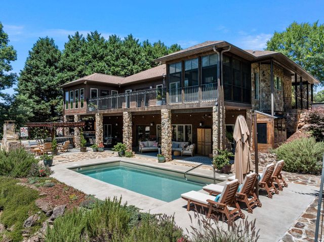 181 Lakeshore Drive, Chesnee, SC 29323