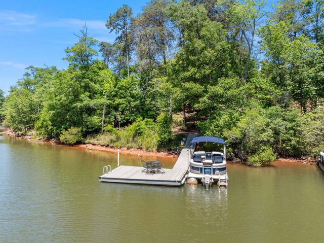 181 Lakeshore Drive, Chesnee, SC 29323