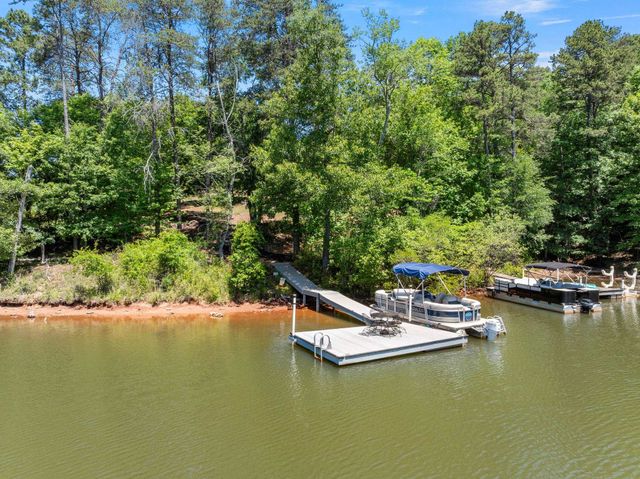 181 Lakeshore Drive, Chesnee, SC 29323