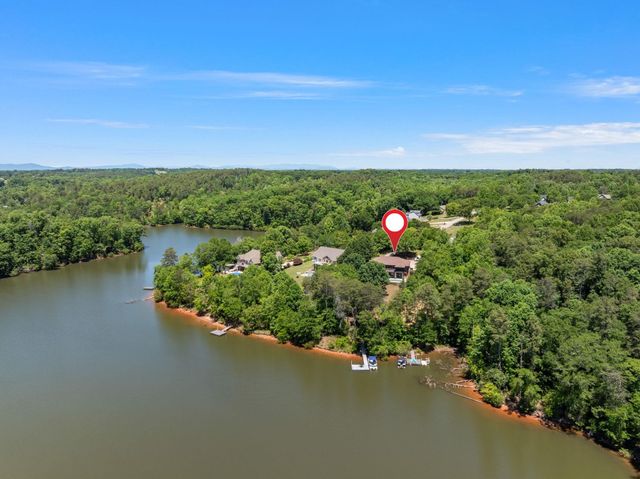 181 Lakeshore Drive, Chesnee, SC 29323