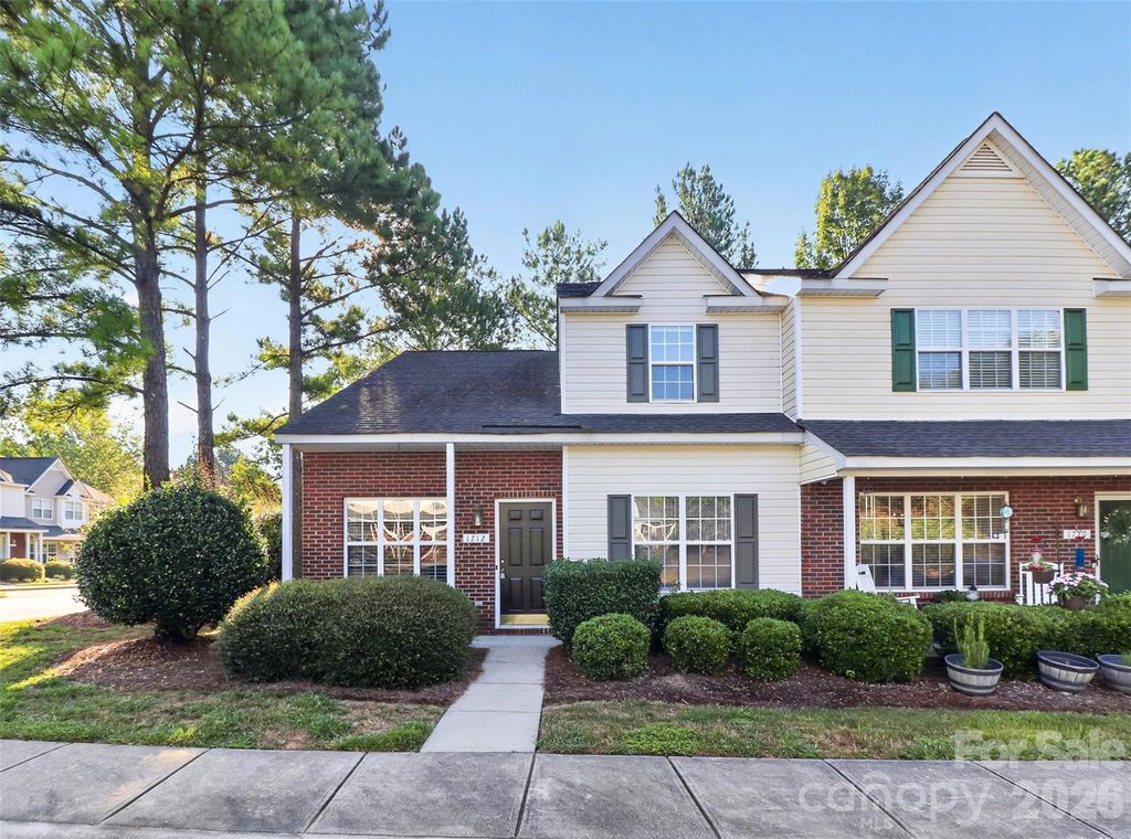 1712 Pergola Place, Charlotte, NC 28213
