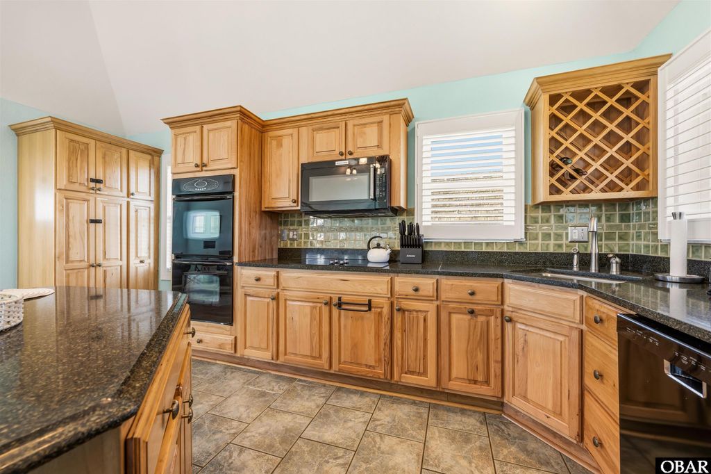 Image 13 of property listing at 5107 S Links Drive, Nags Head, NC 27959