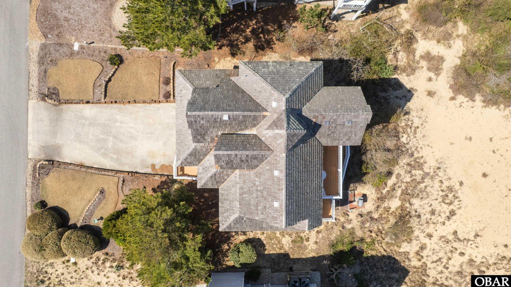 Image 31 of property listing at 5107 S Links Drive, Nags Head, NC 27959