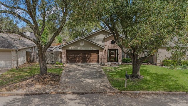 2207 Briarwest Boulevard, Houston, TX 77077