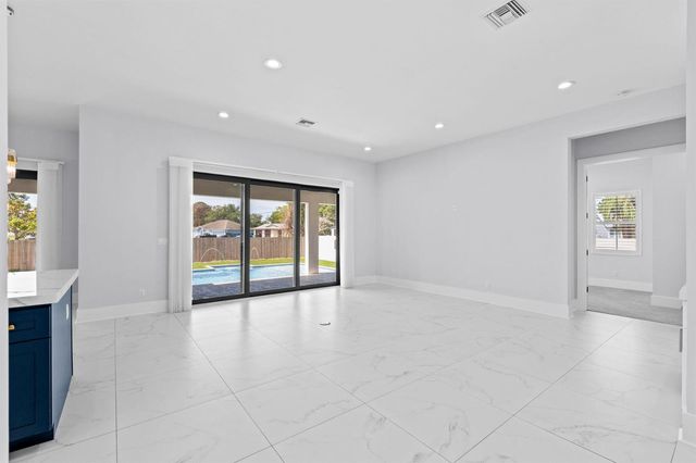 298 SW Statler Avenue, Port St. Lucie, FL 34984