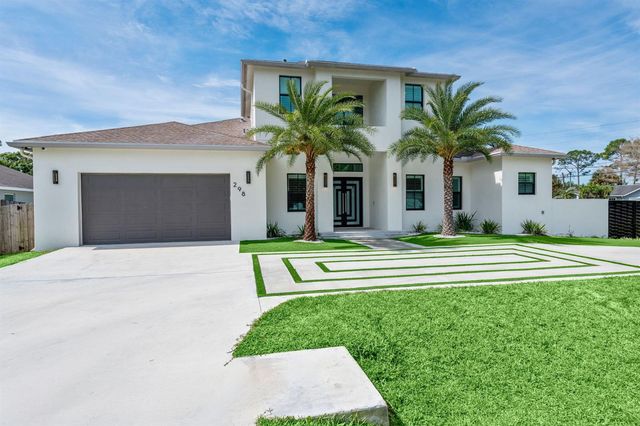 298 SW Statler Avenue, Port St. Lucie, FL 34984