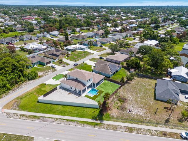 298 SW Statler Avenue, Port St. Lucie, FL 34984
