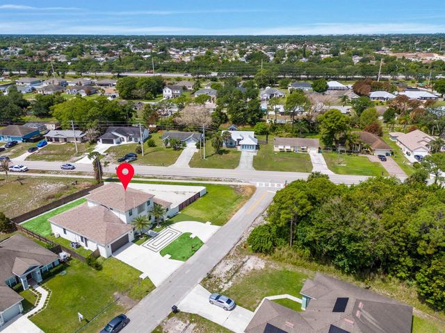 298 SW Statler Avenue, Port St. Lucie, FL 34984