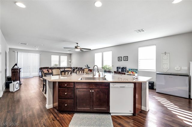 766 Topocoba Street, Las Vegas, NV 89178