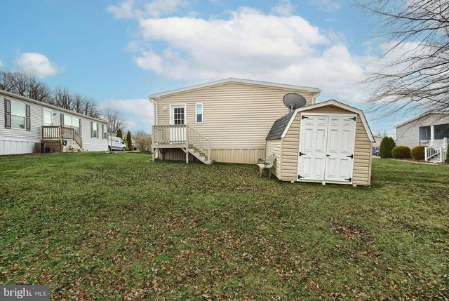 233 EAGLE DR, Hanover, PA 17331