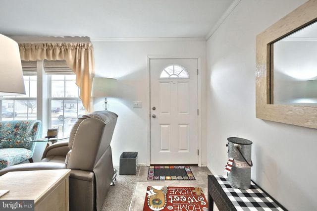 233 EAGLE DR, Hanover, PA 17331