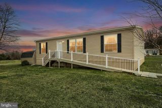 233 EAGLE DR, Hanover, PA 17331