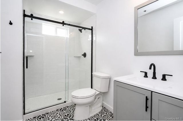 156 Jefferson Avenue 1, Roslyn Heights, NY 11577