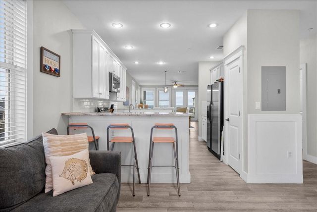 4111 Pointe West Drive 201, Galveston, TX 77554