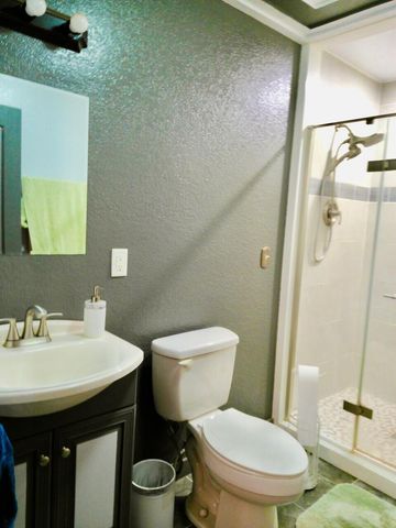 9101 E State Highway 90, Pineville, MO 64856