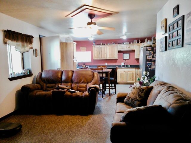 9101 E State Highway 90, Pineville, MO 64856