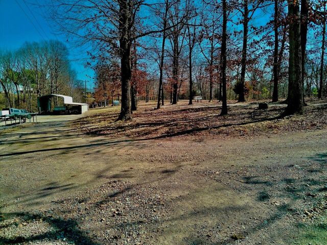 9101 E State Highway 90, Pineville, MO 64856