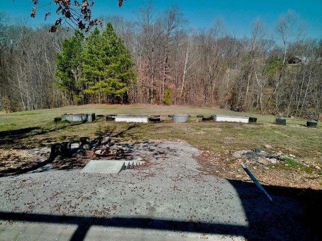 9101 E State Highway 90, Pineville, MO 64856