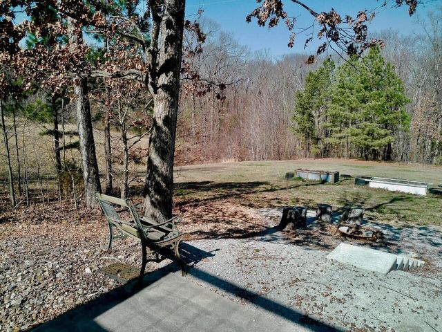 9101 E State Highway 90, Pineville, MO 64856