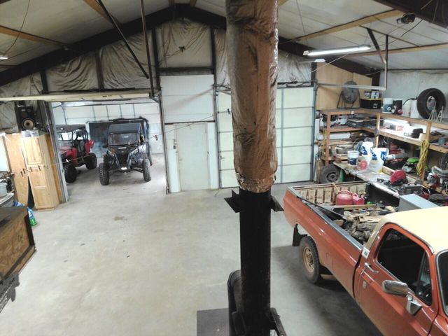 9101 E State Highway 90, Pineville, MO 64856