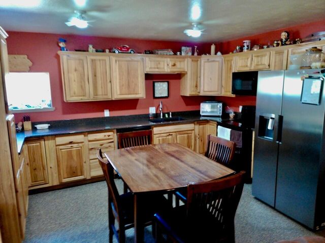 9101 E State Highway 90, Pineville, MO 64856