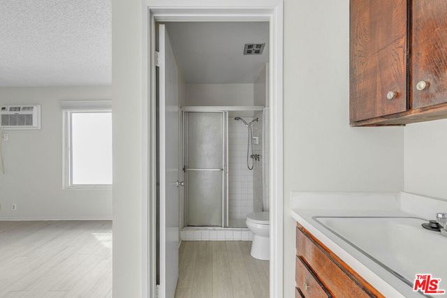 1811 Parnell Avenue 10, Los Angeles, CA 90025