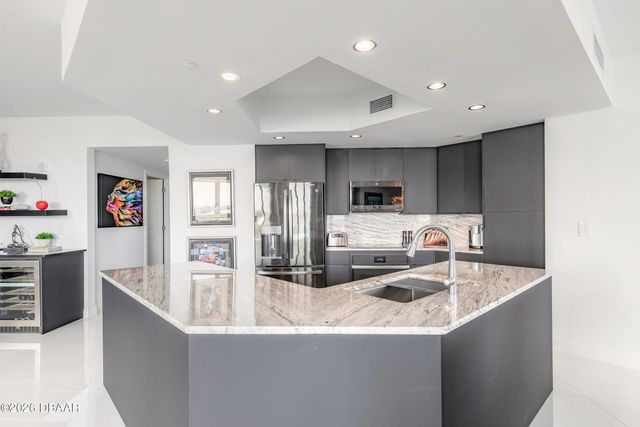 241 Riverside Dr Unit 701, Holly Hill, FL 32117