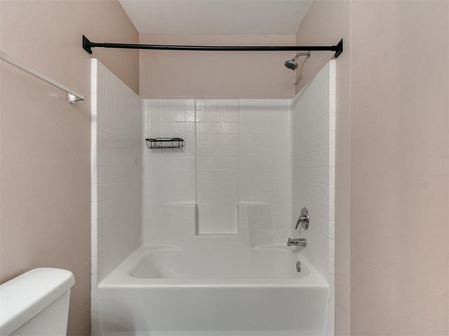 1500 Sandstone Drive, Noble, OK 73068