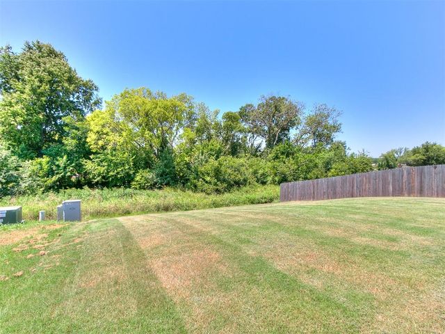 1500 Sandstone Drive, Noble, OK 73068