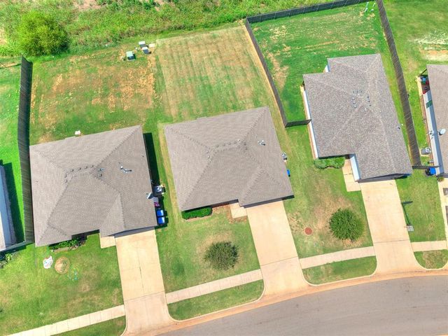 1500 Sandstone Drive, Noble, OK 73068