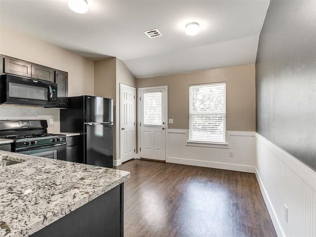 1500 Sandstone Drive, Noble, OK 73068