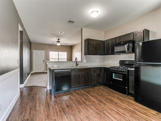 1500 Sandstone Drive, Noble, OK 73068