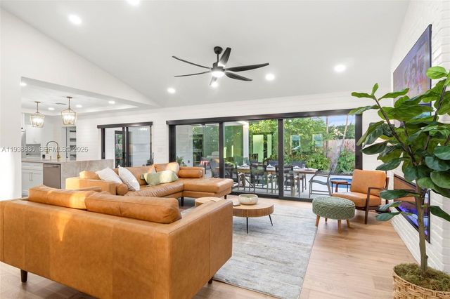 3540 NE 28th Ave, Lighthouse Point, FL 33064