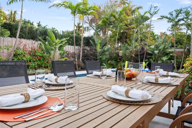 3540 NE 28th Ave, Lighthouse Point, FL 33064