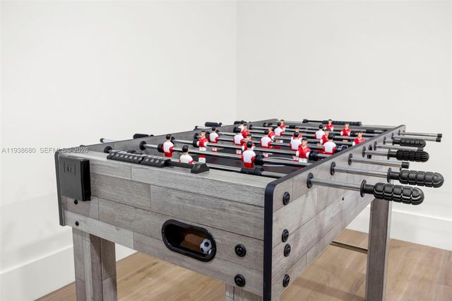 3540 NE 28th Ave, Lighthouse Point, FL 33064