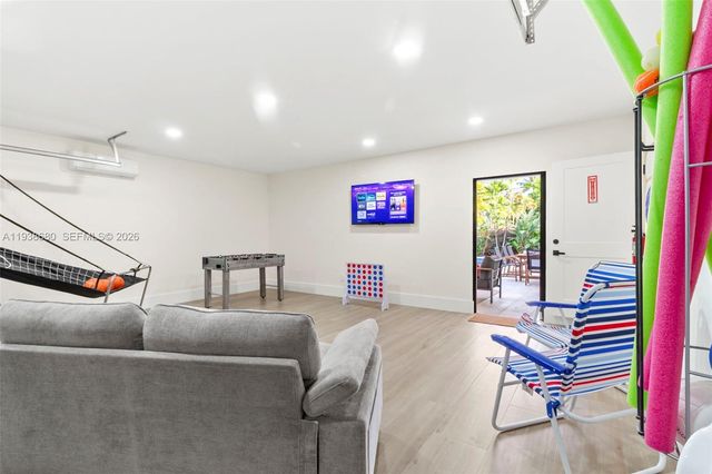 3540 NE 28th Ave, Lighthouse Point, FL 33064