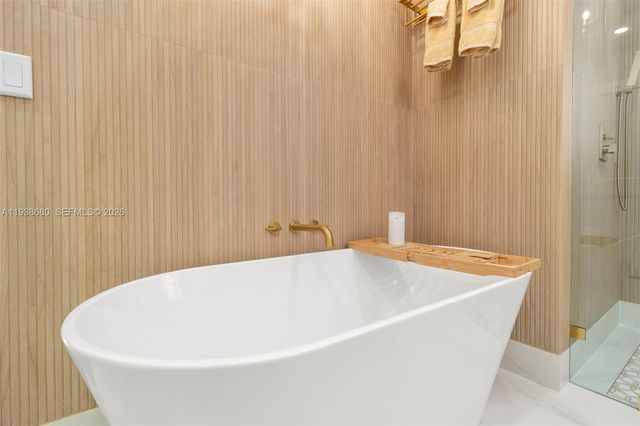 3540 NE 28th Ave, Lighthouse Point, FL 33064