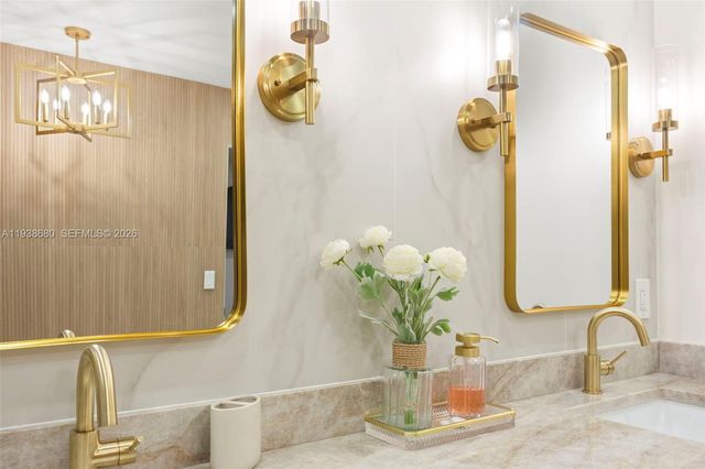 3540 NE 28th Ave, Lighthouse Point, FL 33064