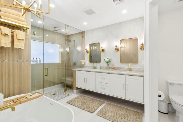 3540 NE 28th Ave, Lighthouse Point, FL 33064