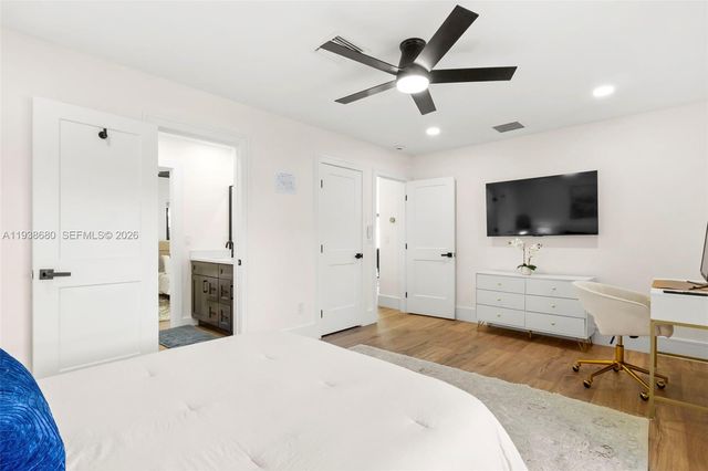 3540 NE 28th Ave, Lighthouse Point, FL 33064