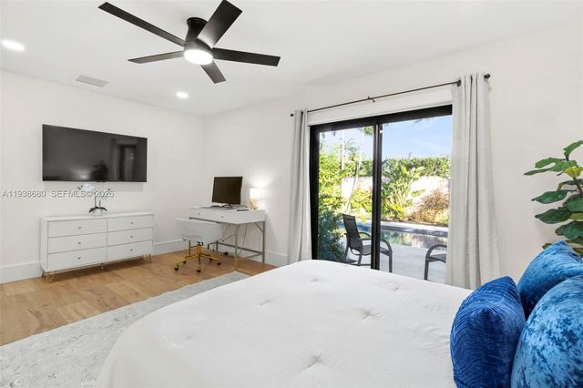 3540 NE 28th Ave, Lighthouse Point, FL 33064