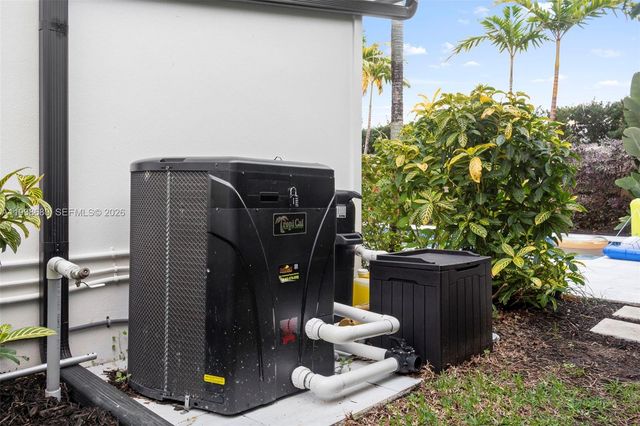 3540 NE 28th Ave, Lighthouse Point, FL 33064