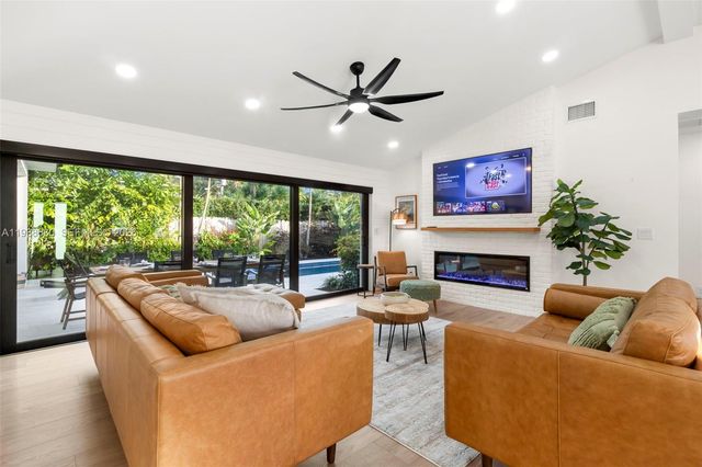 3540 NE 28th Ave, Lighthouse Point, FL 33064